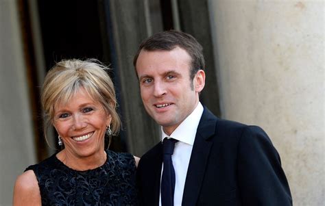 emmanuel macron et brigitte mariage|VIDEO – Les images inédites du mariage d’Emmanuel Macron et。